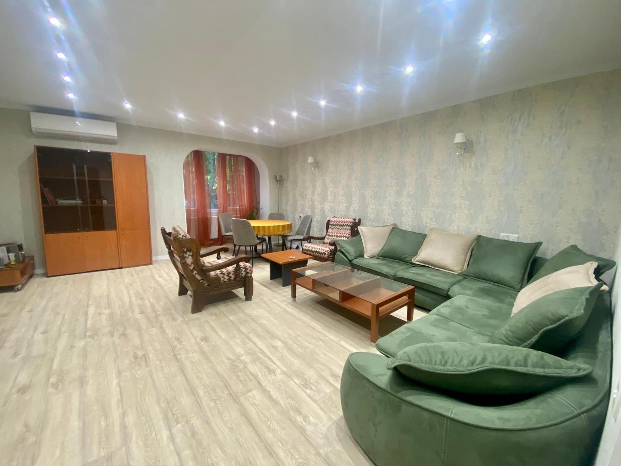 Spacious Dinamo Apartment Tbilissi Extérieur photo